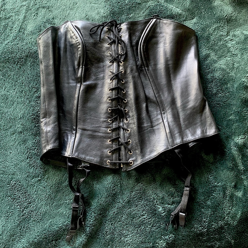 100% Genuine Leather Corset